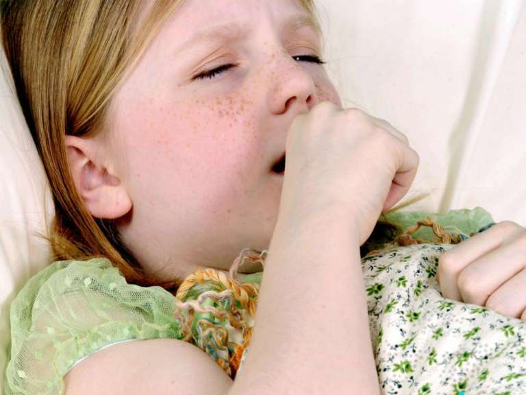Как снять приступы кашля у ребенка в домашних условиях