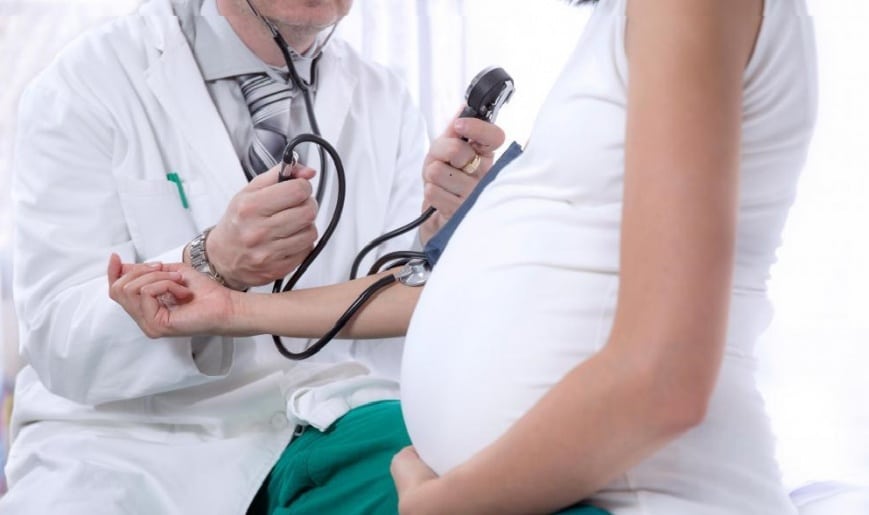 Измерение давления у беременной