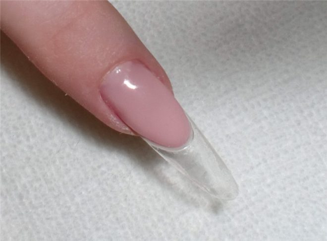 Виды оформления и удлинения ногтевых пластин с помощью геля