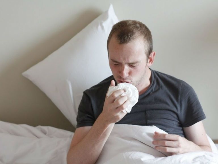 Сильный сухой кашель без температуры у взрослого, лечение